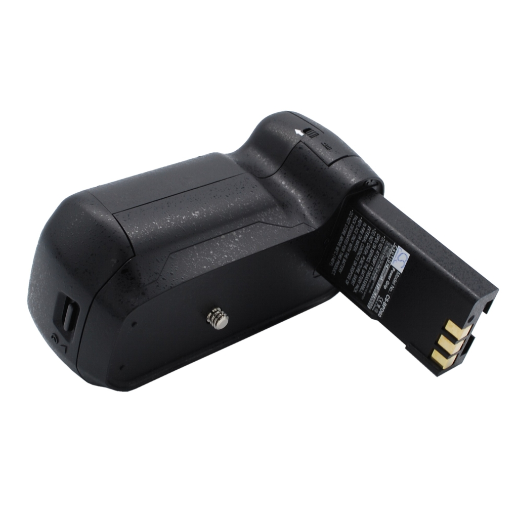 Battery grip compatible with Nikon